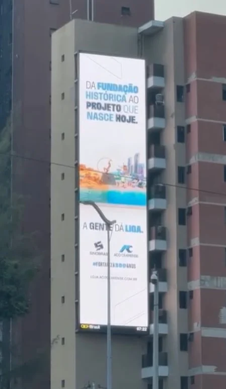 Empena digital em prédio de Fortaleza com a campanha